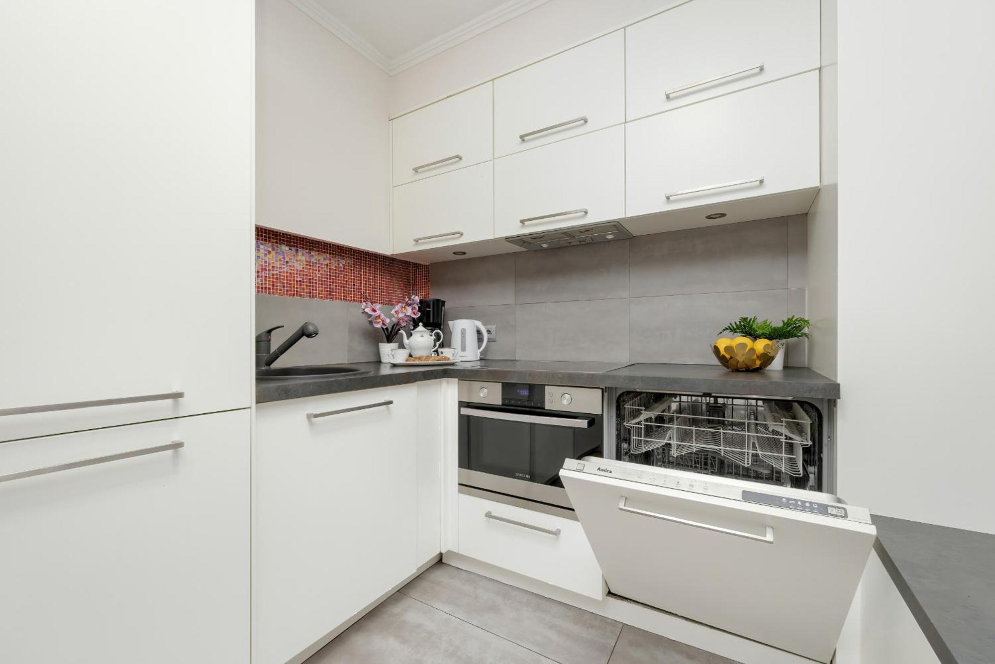 Apartment Near Metro Swietokrzyska By Renters Warsaw